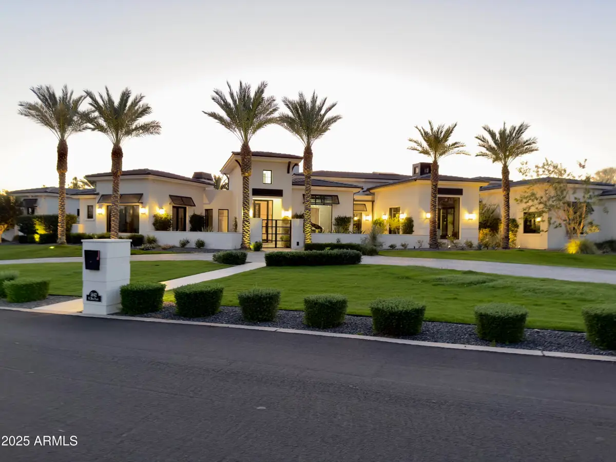 5842 N 38th Place, Paradise Valley, AZ 85253 - Image #1