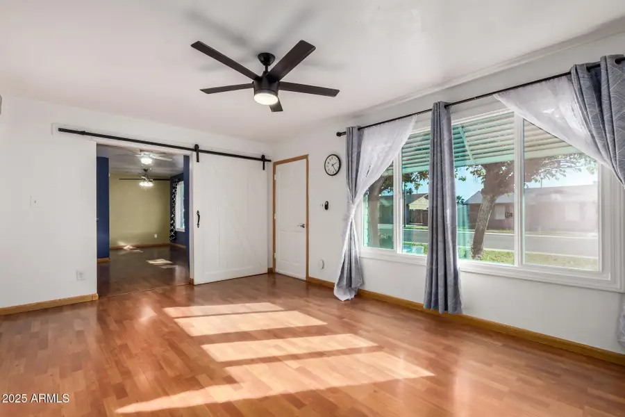 2402 W Poinsettia Drive, Phoenix, AZ 85029 - Image #2