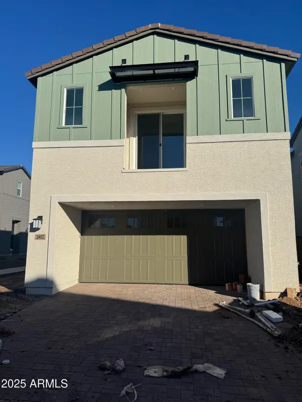 2452 W Maximo Way, Phoenix, AZ 85085