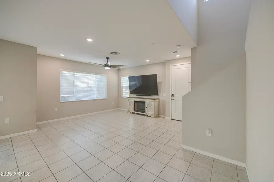 736 E Rojo Way #101, Gilbert, AZ 85297 - Image #3