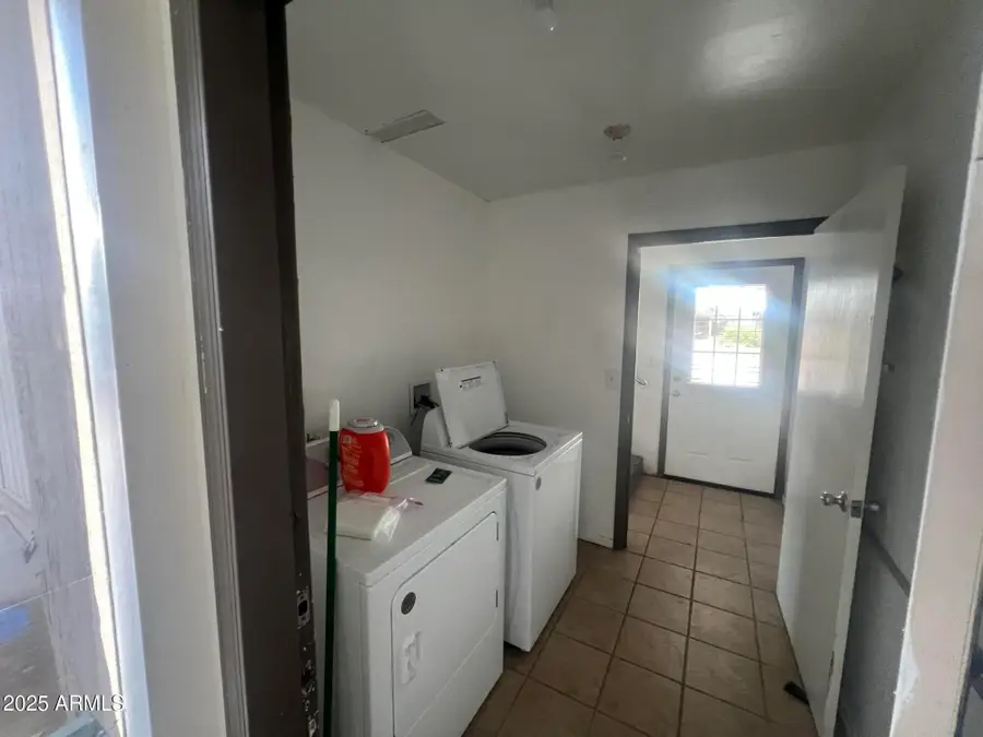 9472 E Emelita Avenue, Mesa, AZ 85208 - Image #2