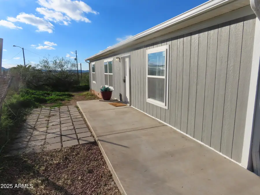 1044 S Western Avenue, Superior, AZ 85173 - Image #2