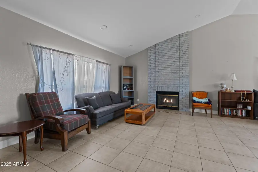 679 N Madison Street, Wickenburg, AZ 85390 - #2