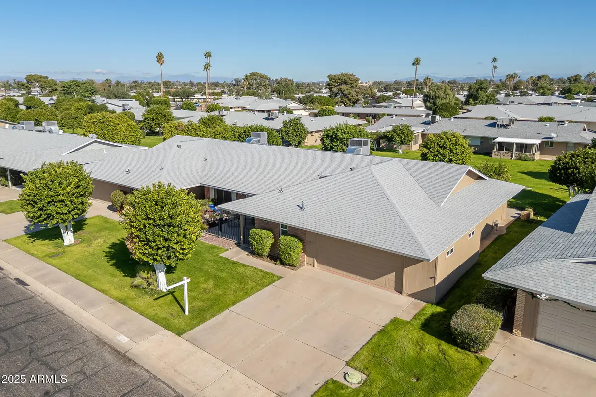 10870 W Clair Drive, Sun City, AZ 85351 - Image #1