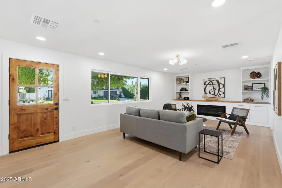 6638 E Monterosa Street, Scottsdale, AZ 85251 - Image #3