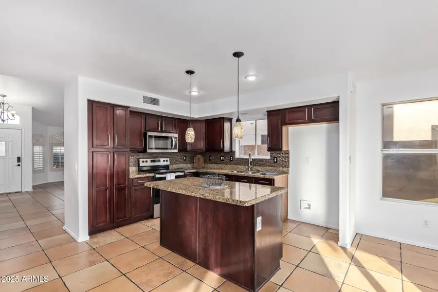 12547 W Edgemont Avenue, Avondale, AZ 85392 - Image #3