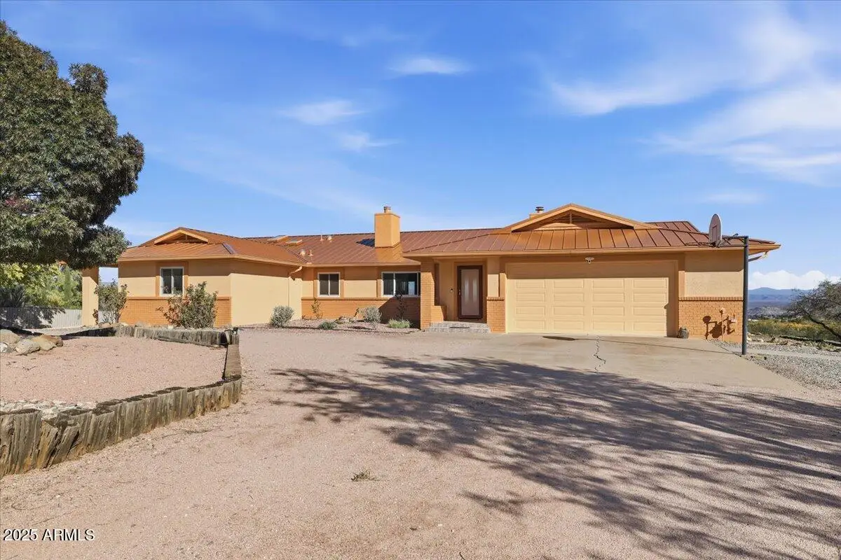902 Roberts Road, Clarkdale, AZ 86324 - Image #1