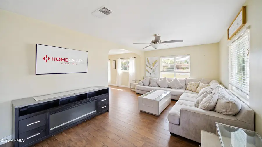 945 E Missouri Avenue, Phoenix, AZ 85014 - Image #3