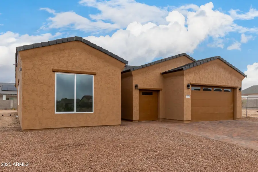 10198 W Mission Drive, Arizona City, AZ 85123 - Image #3