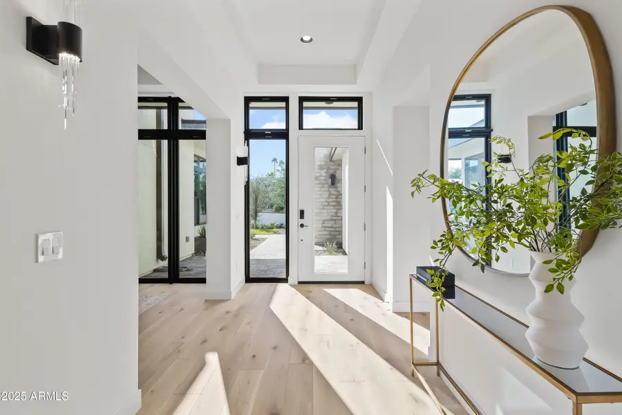 1538 W Wagon Wheel Drive, Phoenix, AZ 85021 - Image #2