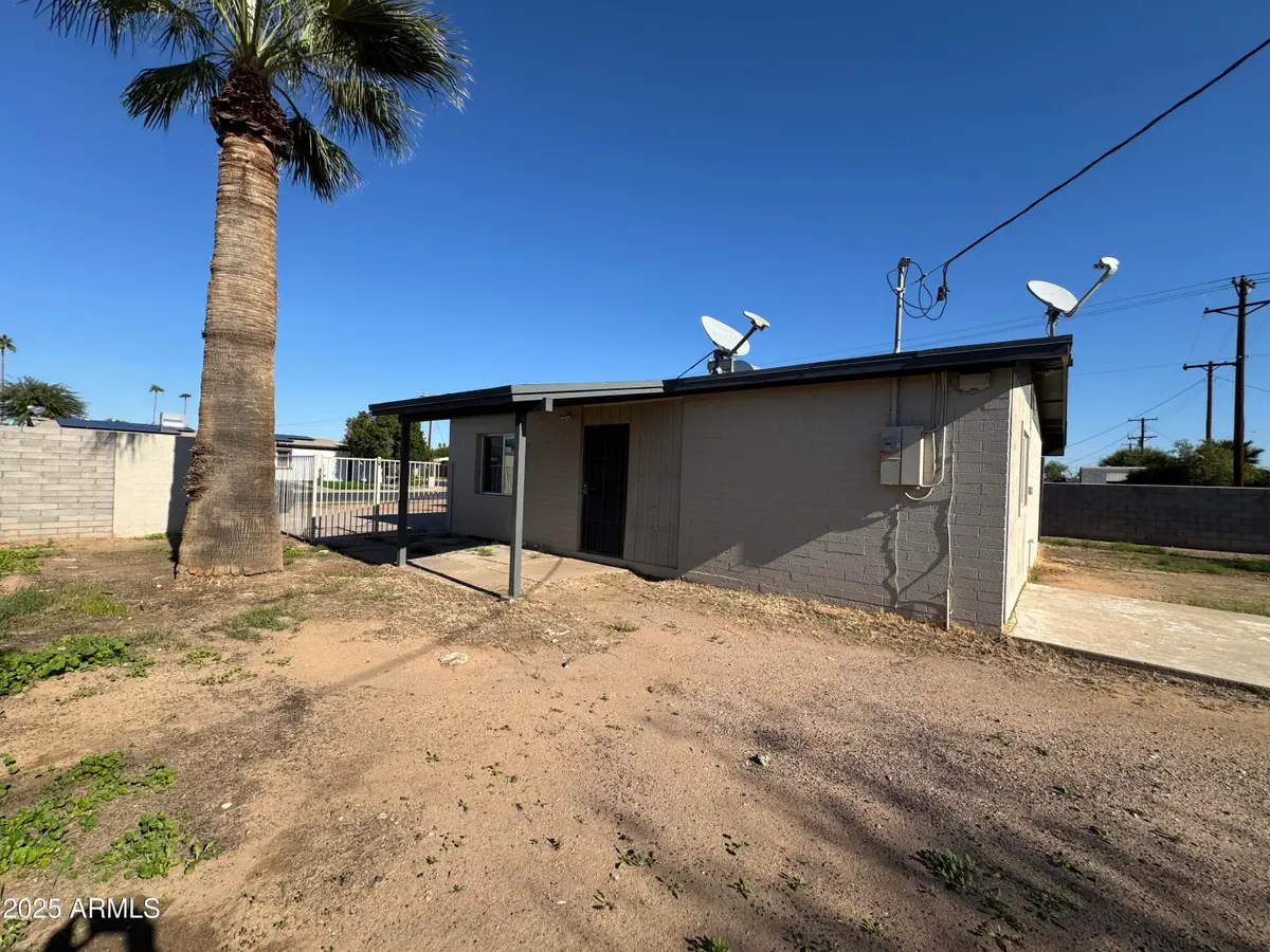 7701 W Crittenden Lane, Phoenix, AZ 85033 - Image #1