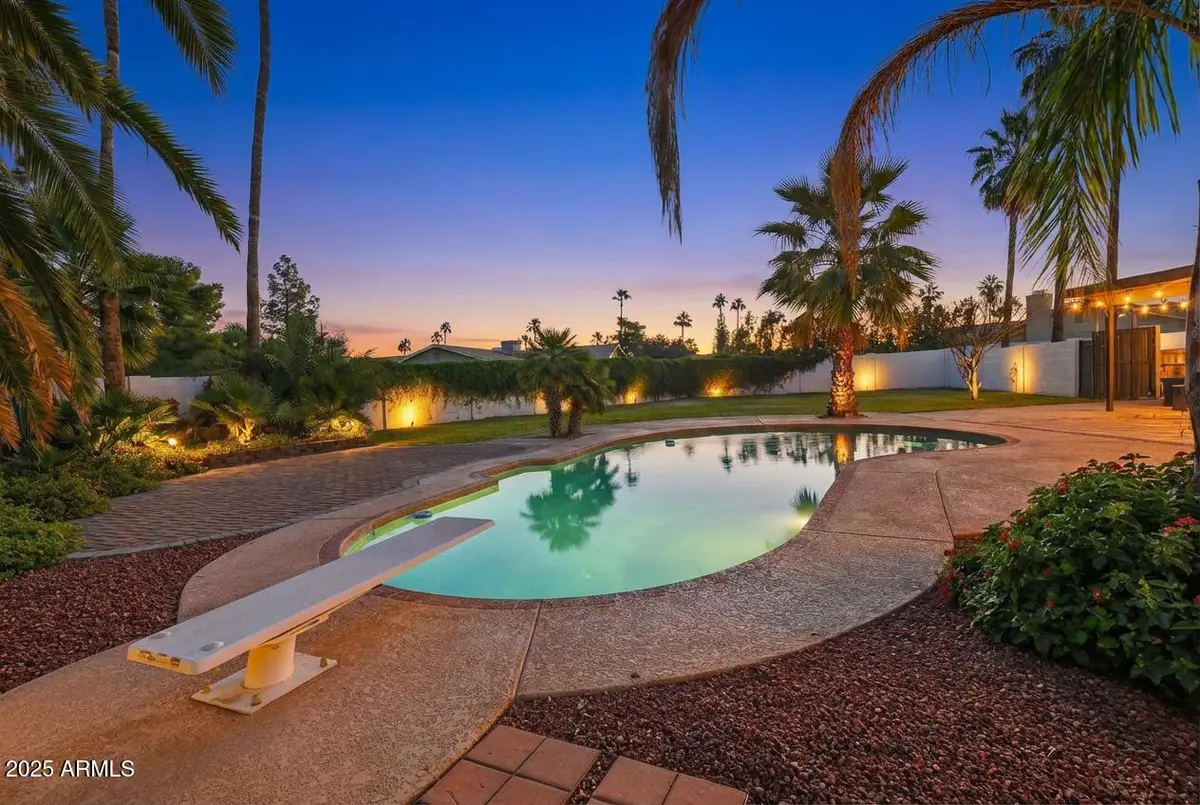 5216 E Janice Way, Phoenix, AZ 85254 - Image #1