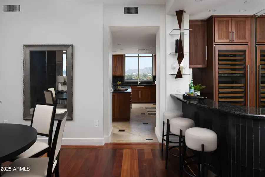 2402 E Esplanade Lane #1001, Phoenix, AZ 85016 - Image #3