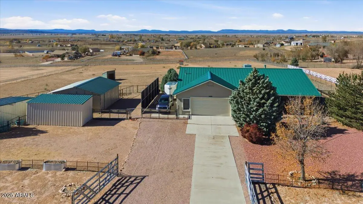25860 N Cabernet Lane, Paulden, AZ 86334 - Image #1