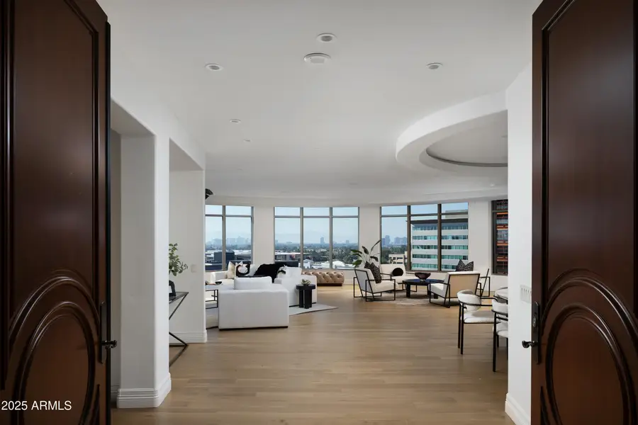 2402 E Esplanade Lane #902, Phoenix, AZ 85016 - Image #2