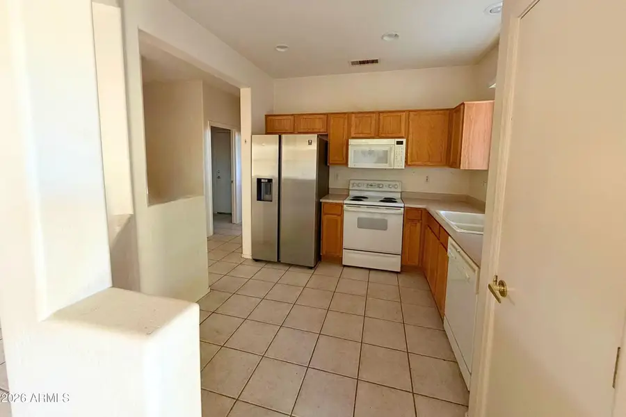 18717 N Red Mountain Way, Surprise, AZ 85374 - Image #2