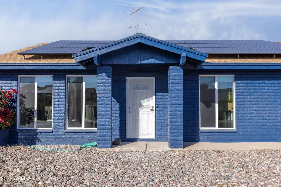 2936 W Michelle Drive, Phoenix, AZ 85053 - Image #2