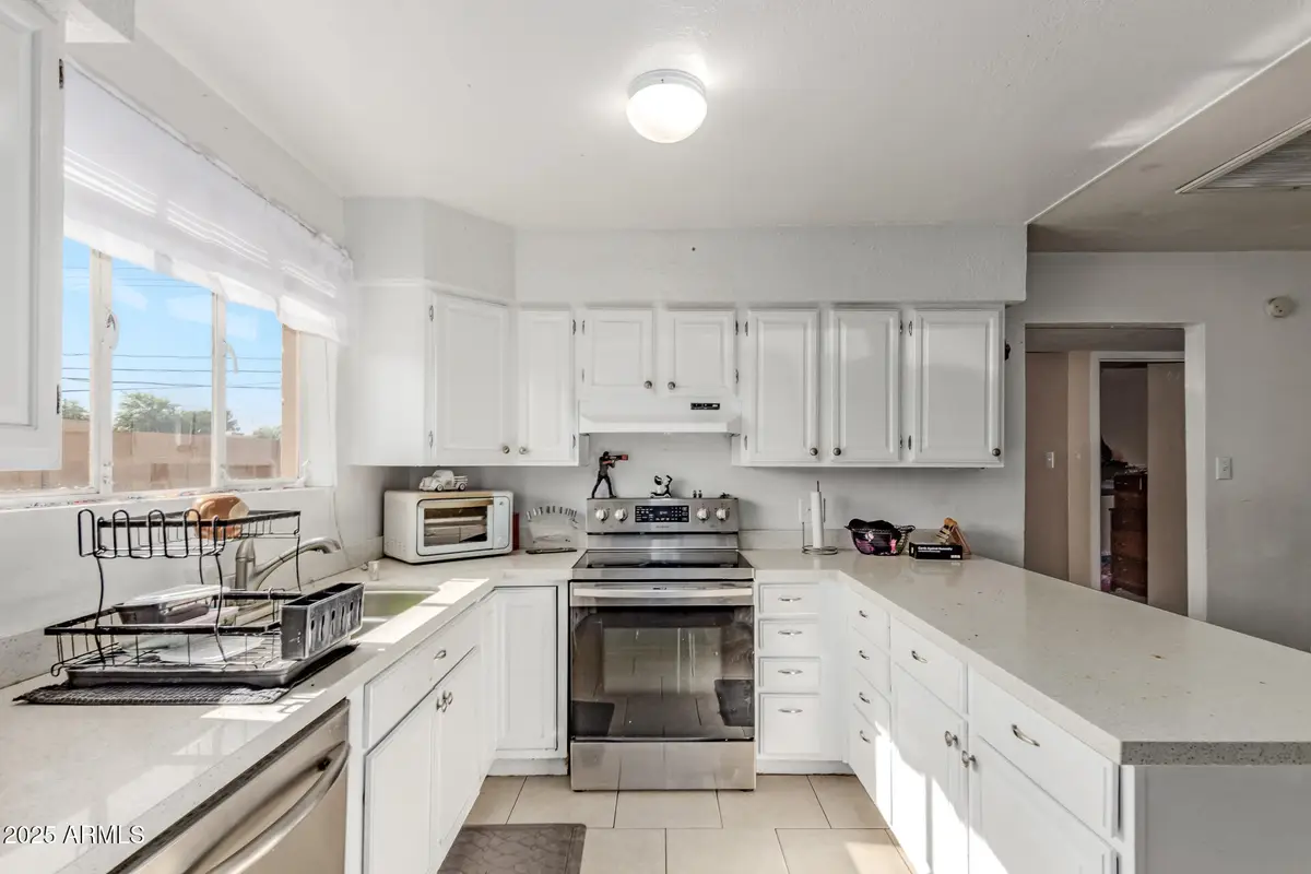 2938 N 50th Drive, Phoenix, AZ 85031 - Image #1