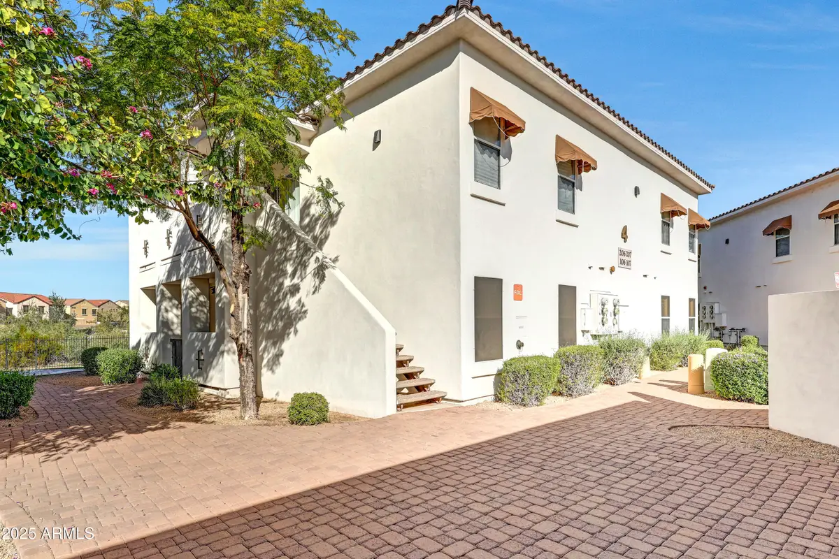 2950 W Louise Drive #206, Phoenix, AZ 85027 - Image #1