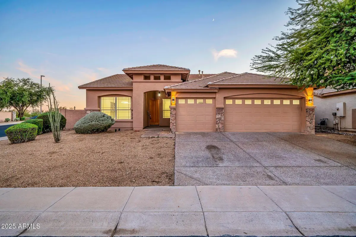 11530 S Morningside Drive, Goodyear, AZ 85338 - Image #1