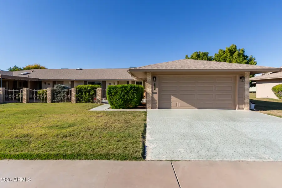 10427 W Roundelay Circle, Sun City, AZ 85351 - Image #2