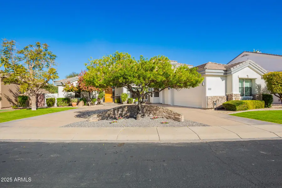 652 W Aster Court, Chandler, AZ 85248 - Image #2