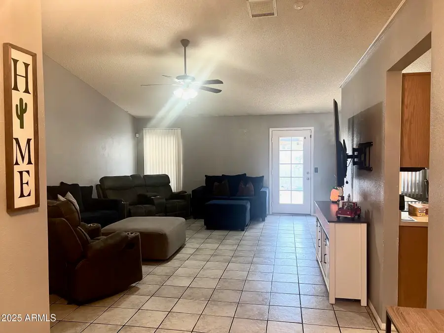 6726 N 79th Avenue, Glendale, AZ 85303 - Image #3