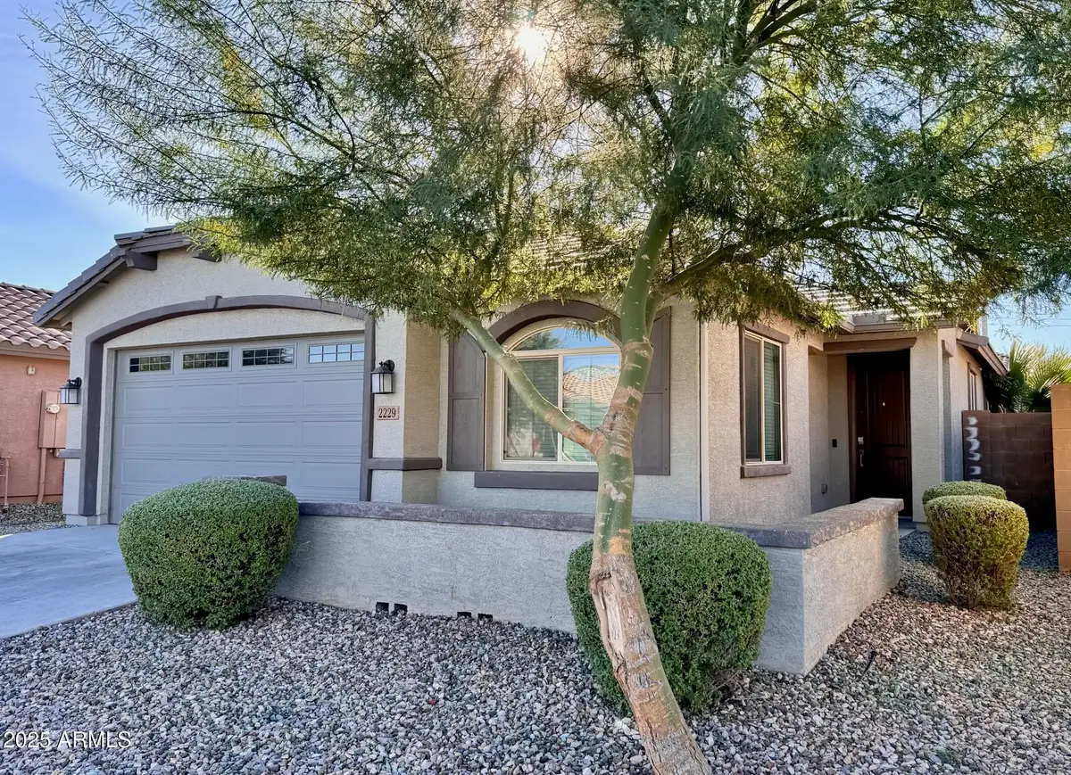 2229 W Dunbar Drive, Phoenix, AZ 85041 - Image #1