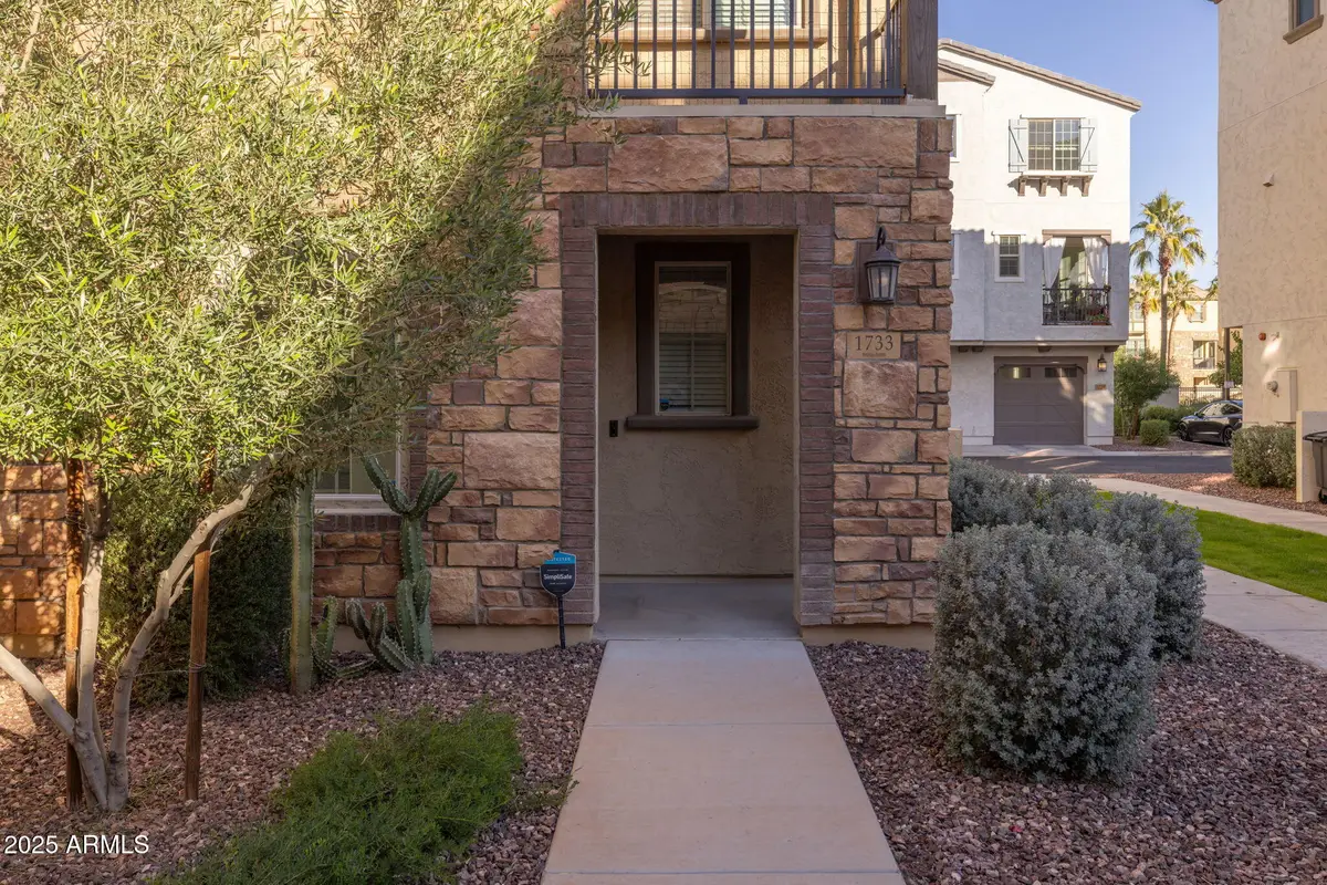 1733 E Bridgeport Parkway, Gilbert, AZ 85295 - Image #1