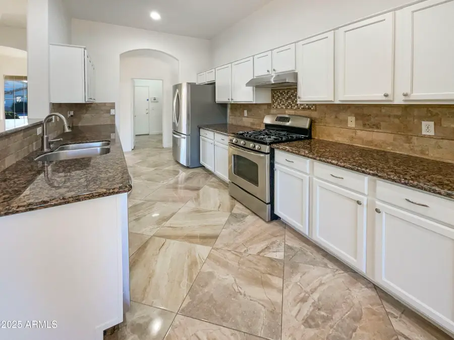 1900 E Woodsman Place, Chandler, AZ 85286 - Image #2