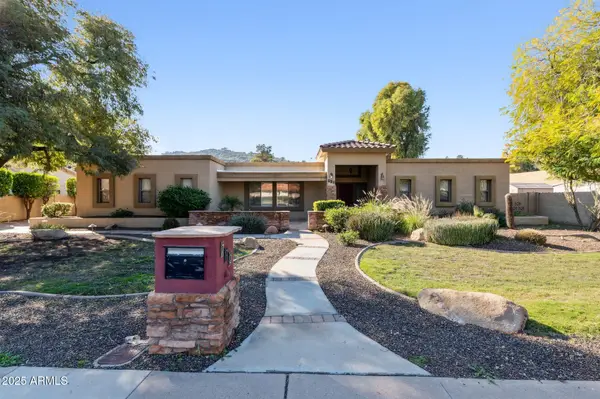 702 W Moon Valley Drive, Phoenix, AZ 85023