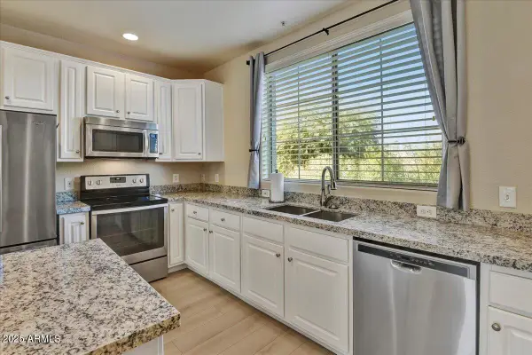 4455 E Paradise Village Parkway S #1059, Phoenix, AZ 85032