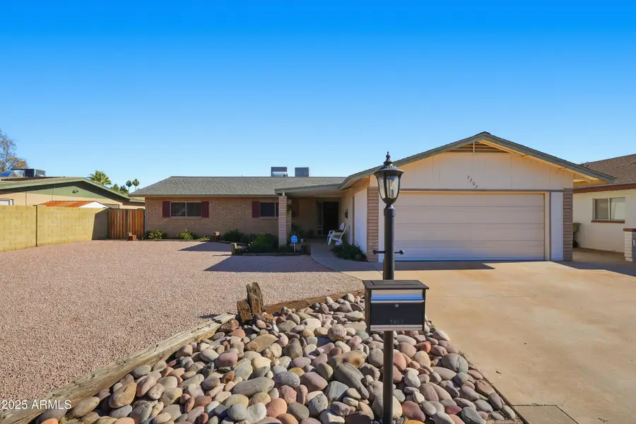 7307 N 46th Circle, Glendale, AZ 85301 - Image #2