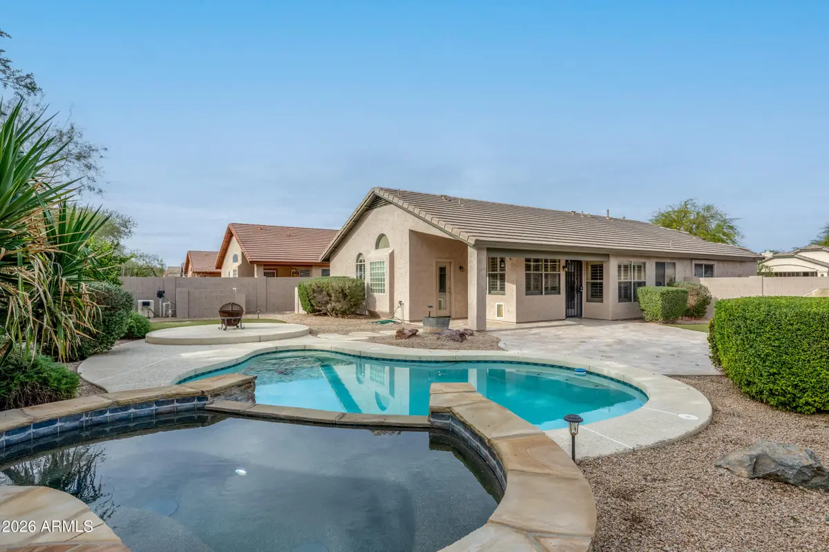 4519 E Lone Cactus Drive, Phoenix, AZ 85050 - Image #1