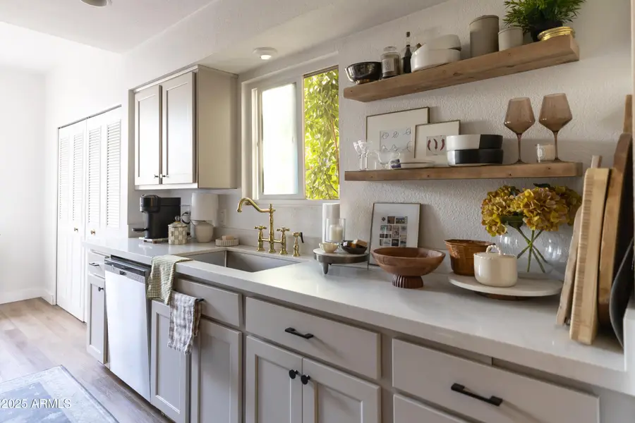 2906 E Avenida Olivos --, Phoenix, AZ 85016 - Image #2