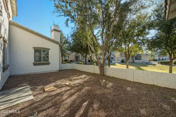 14165 W Country Gables Drive, Surprise, AZ 85379