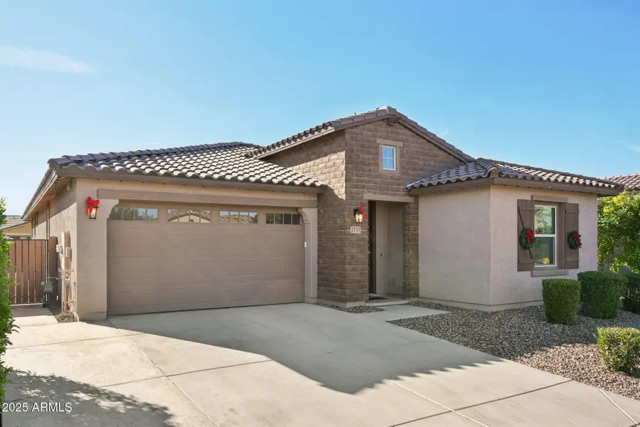 2333 E Meadowview Drive, Gilbert, AZ 85298 - Image #2