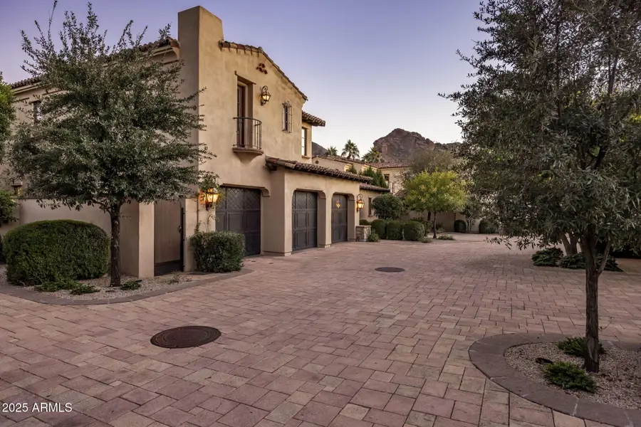 4949 E Lincoln Drive #4, Paradise Valley, AZ 85253 - Image #2
