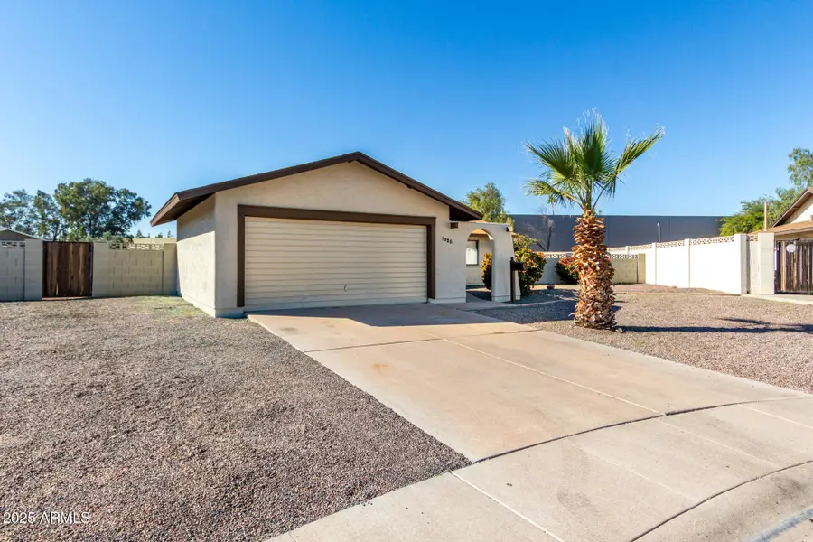 1025 E Greenway Drive, Tempe, AZ 85282 - Image #2