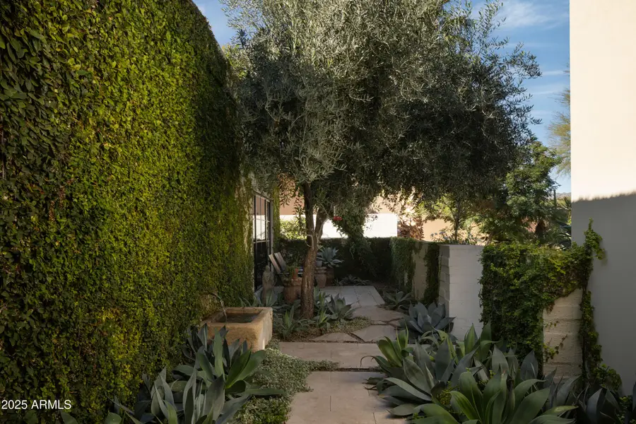 5434 E Lincoln Drive #39, Paradise Valley, AZ 85253 - Image #2