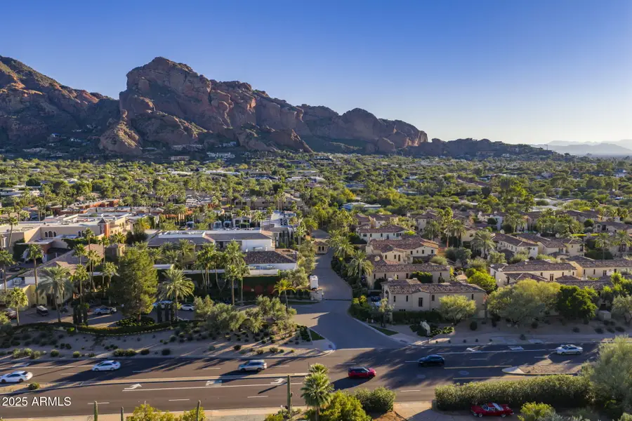 4949 E Lincoln Drive #18, Paradise Valley, AZ 85253 - Image #2