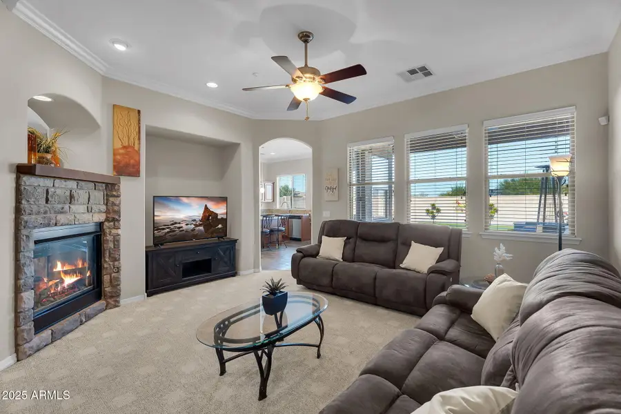 18438 W Lavender Lane, Goodyear, AZ 85338 - Image #2