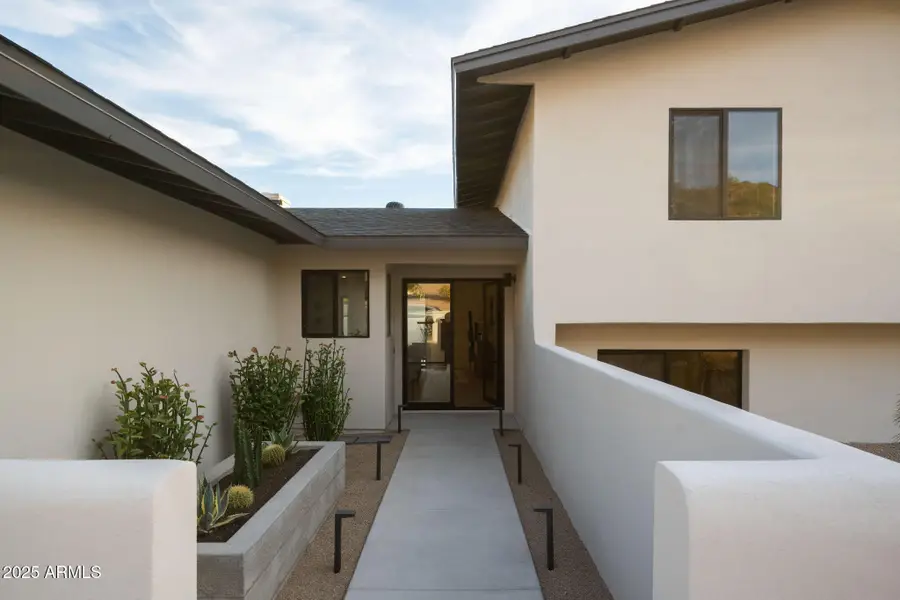 2225 E Belmont Avenue, Phoenix, AZ 85020 - Image #2