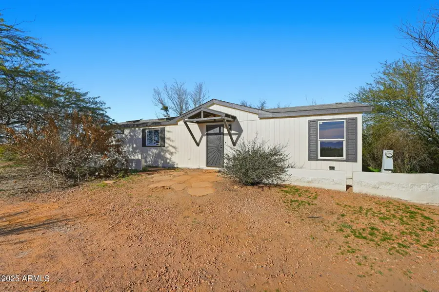 29620 N 221st Avenue, Wittmann, AZ 85361 - Image #2