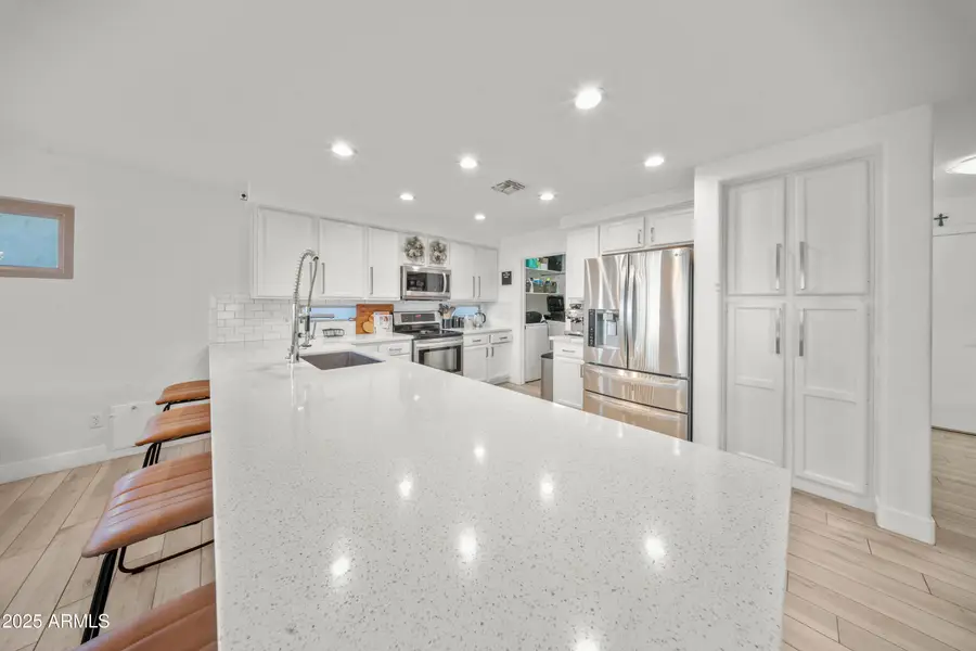 1042 W Bruce Avenue, Gilbert, AZ 85233 - Image #2