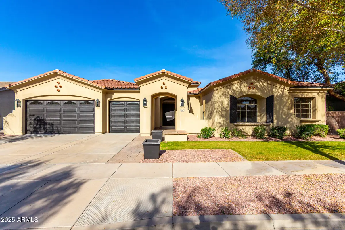 940 W Macaw Drive, Chandler, AZ 85286 - Image #1