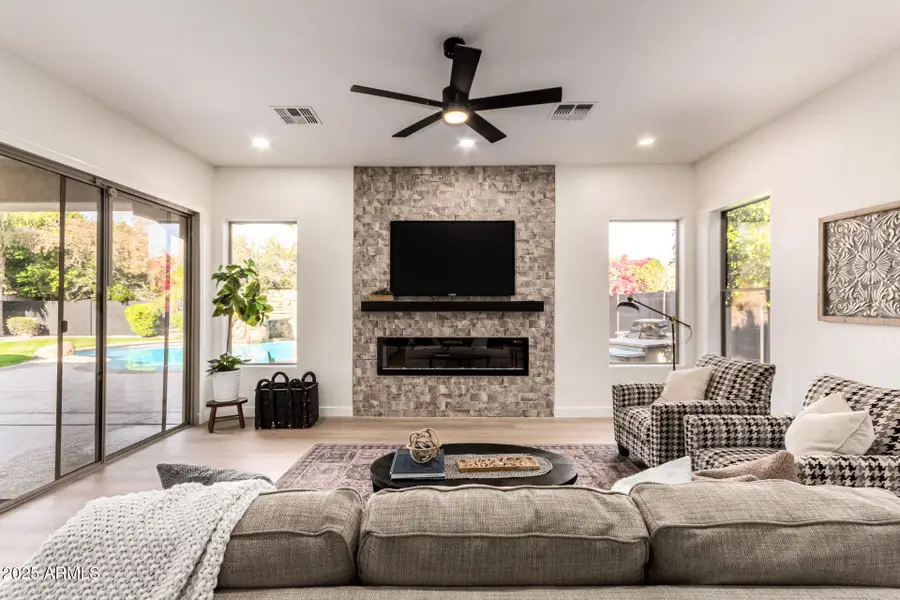 940 W Macaw Drive, Chandler, AZ 85286 - Image #3