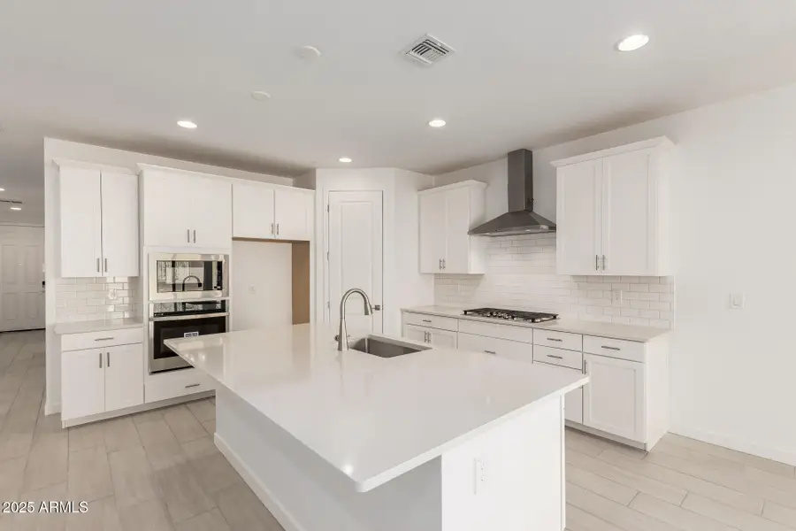 16952 W Desert Lane, Goodyear, AZ 85338 - #3