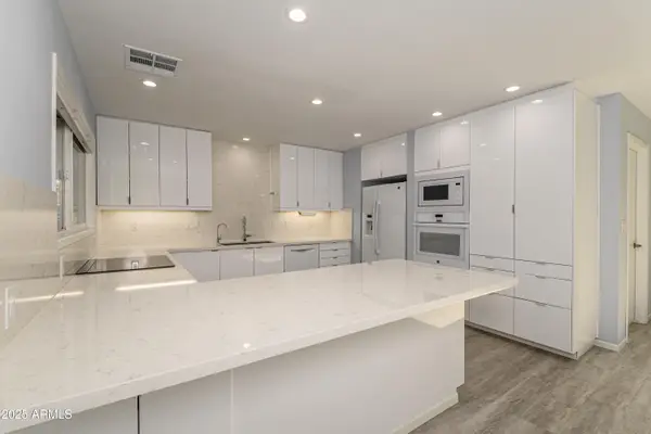 12727 W Maplewood Drive, Sun City West, AZ 85375