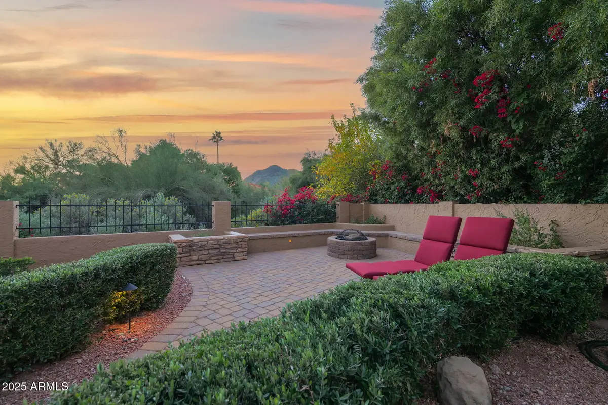 943 E Lois Lane, Phoenix, AZ 85020 - Image #1